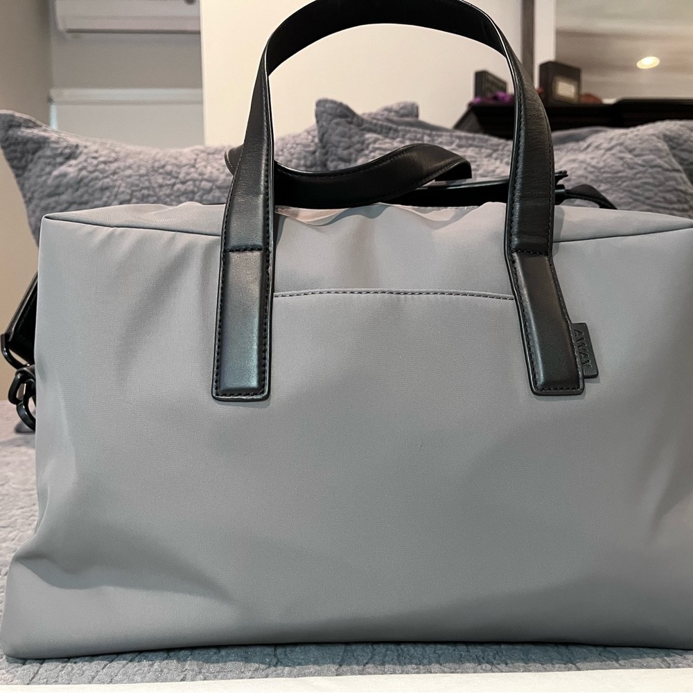 Away The Everywhere Bag with dust bag